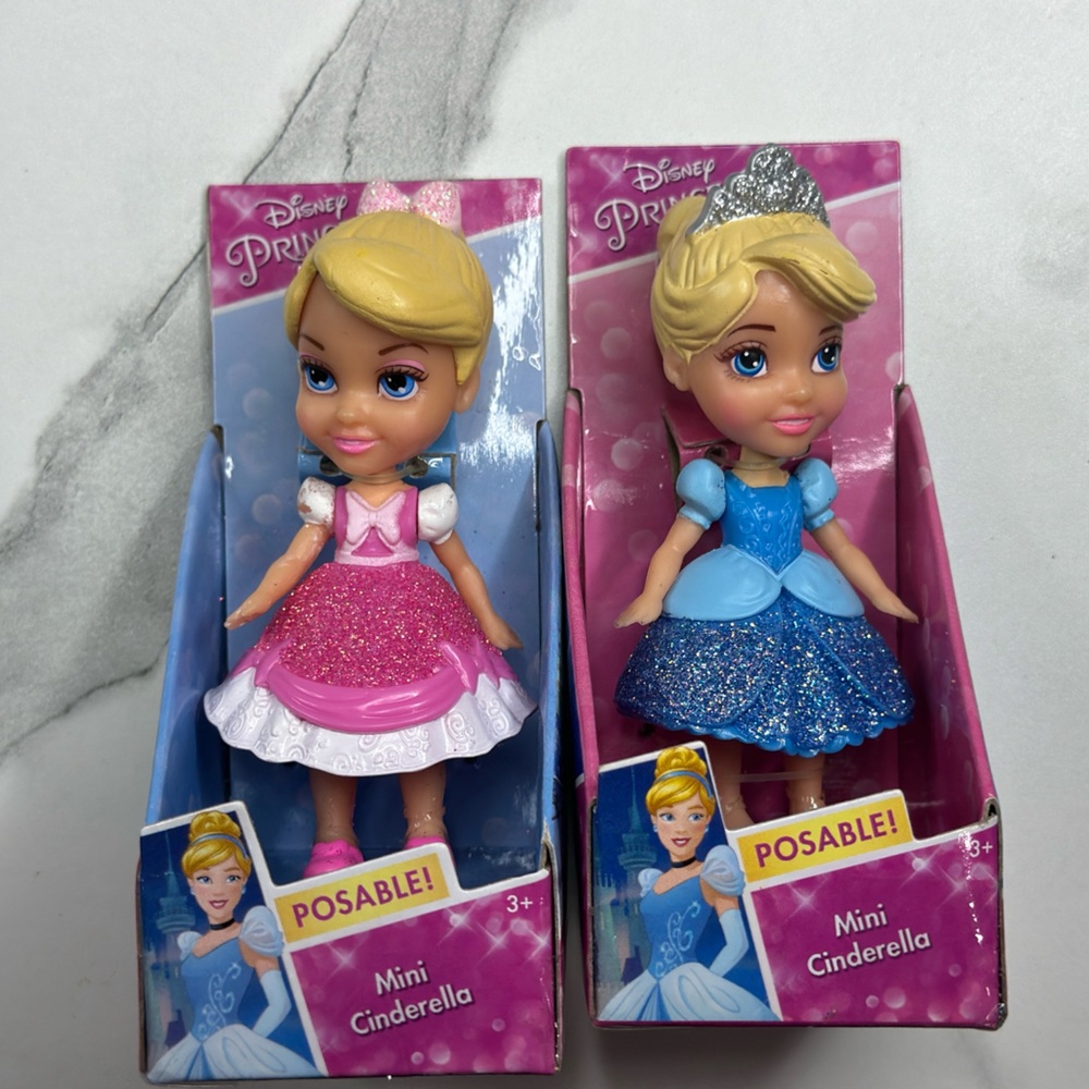 Disney Princess 2 Mini Cinderella Posable